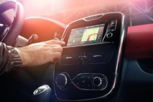 renault-r-link-325x325