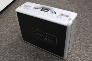 AMD-Radeon-R9-295X2-briefcase